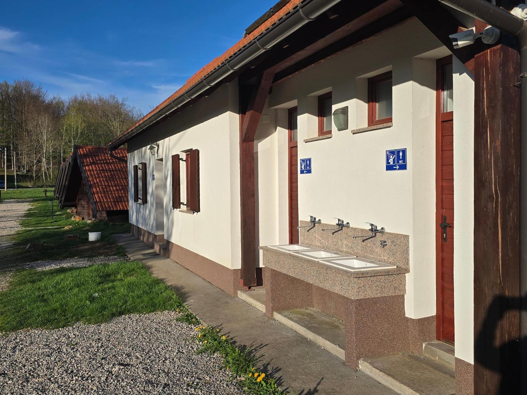 Bungalows Rizvan City Brusane Eksteriør bilde