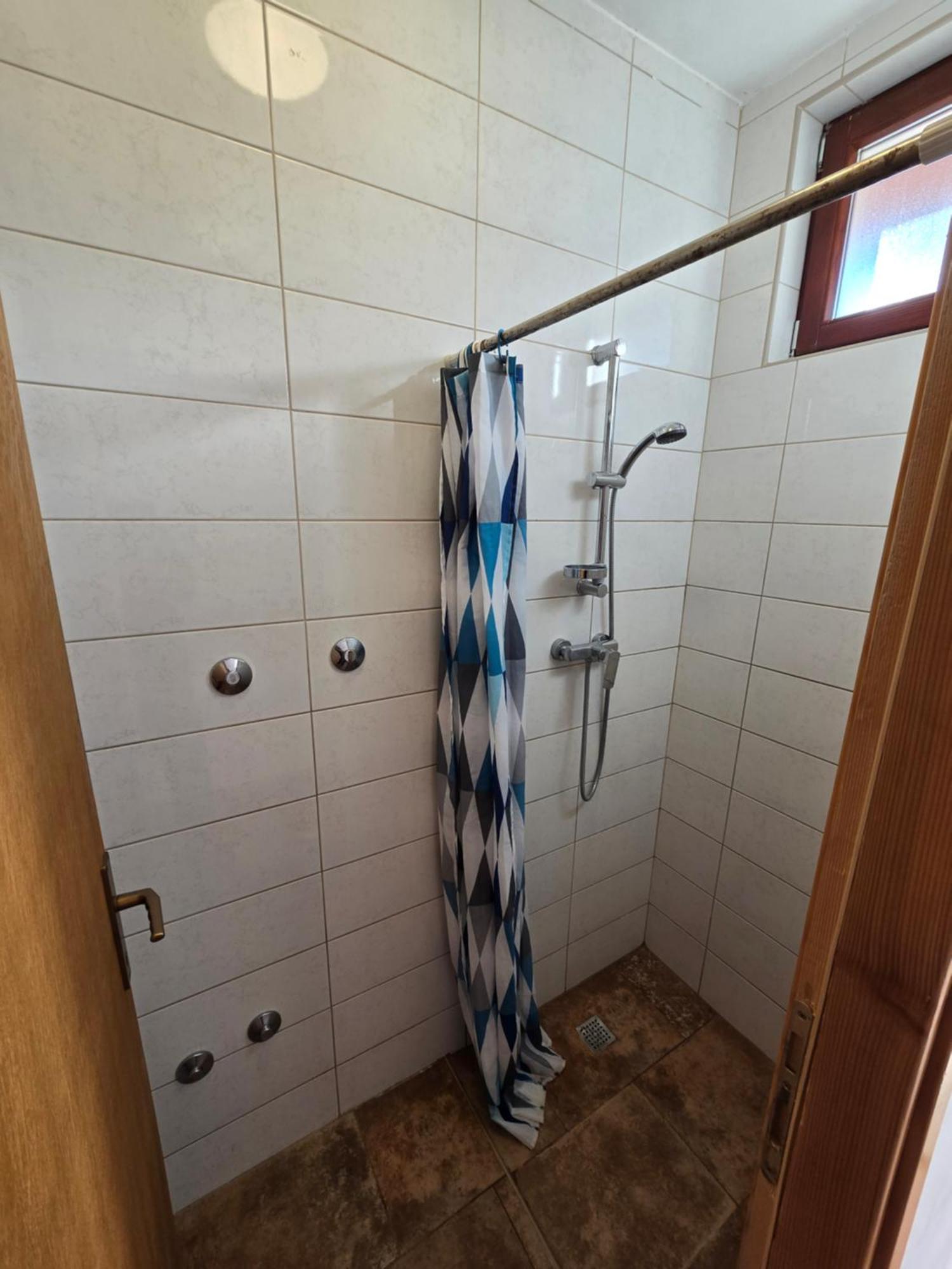 Bungalows Rizvan City Brusane Eksteriør bilde