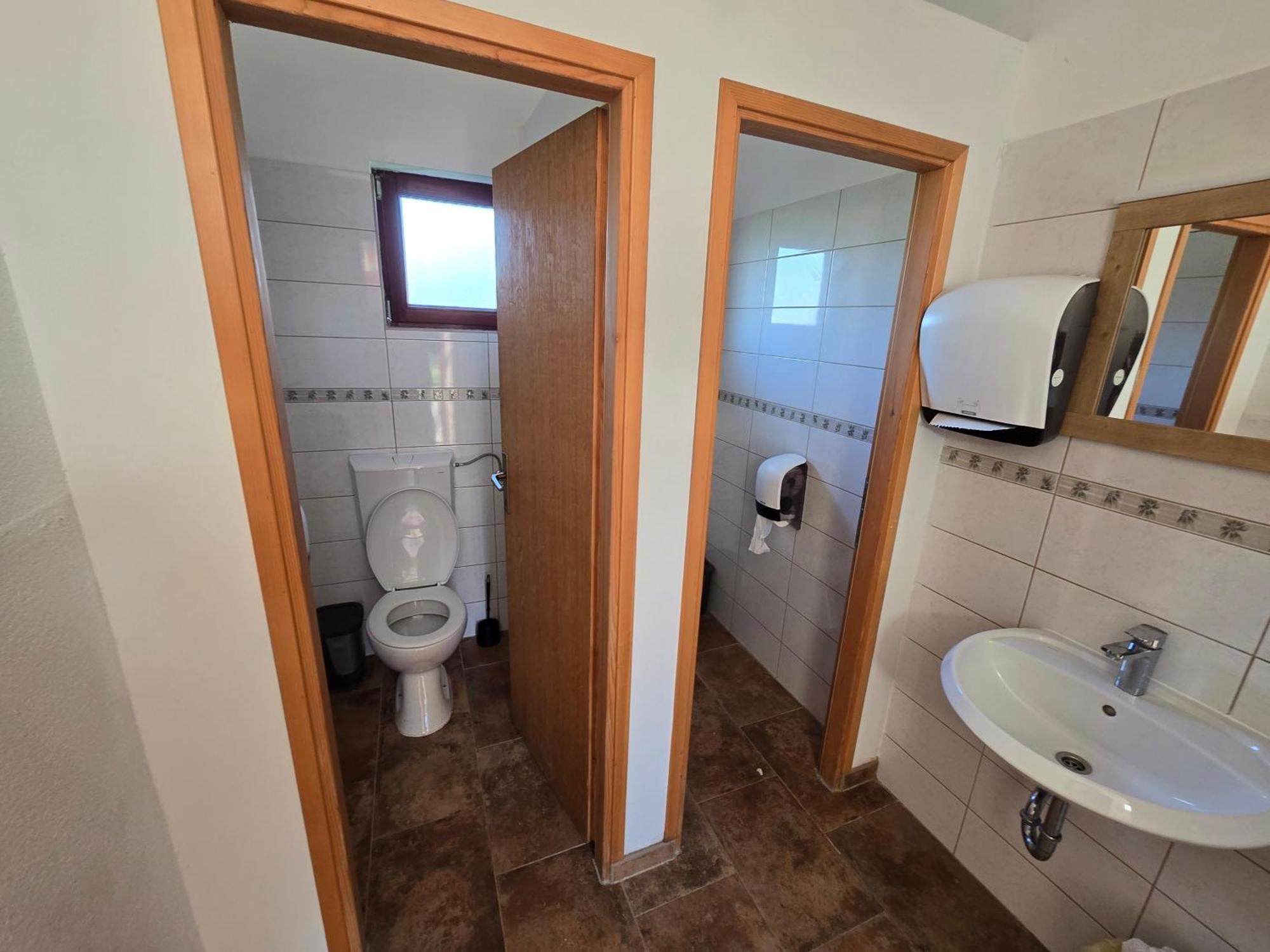 Bungalows Rizvan City Brusane Eksteriør bilde